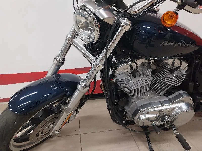 SPORTSTER 883