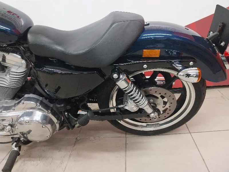 SPORTSTER 883