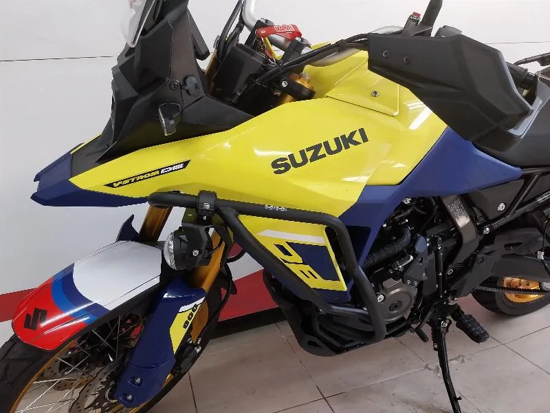 VSTROM 800 DE FULL