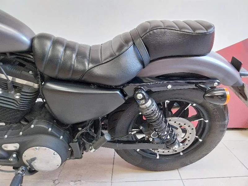 SPORTSTER 883 IRON