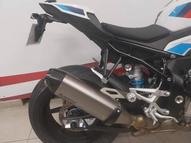 M1000 R