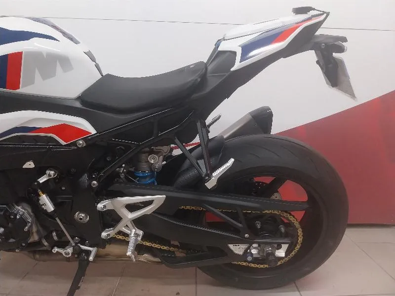 M1000 R