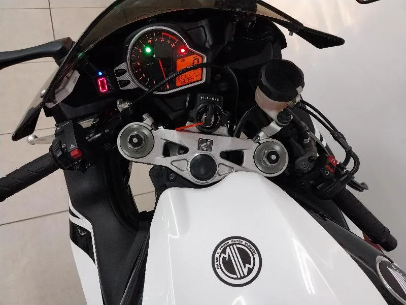 CBR 1000 RR