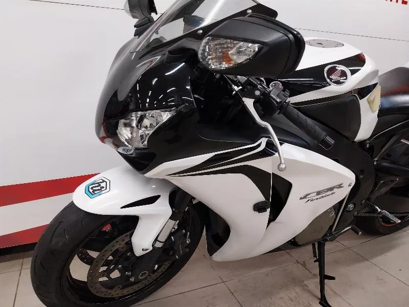 CBR 1000 RR