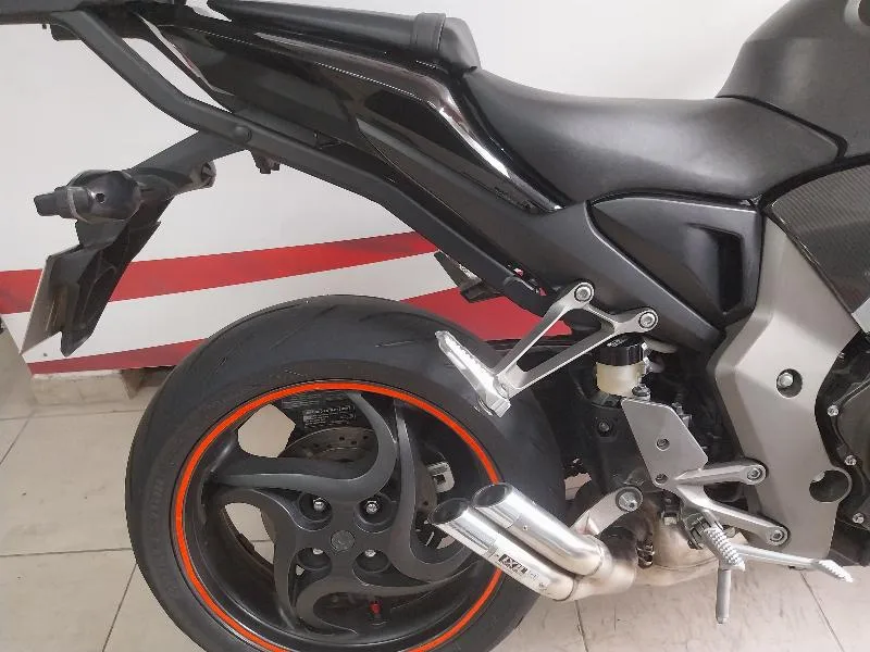 CB1000R