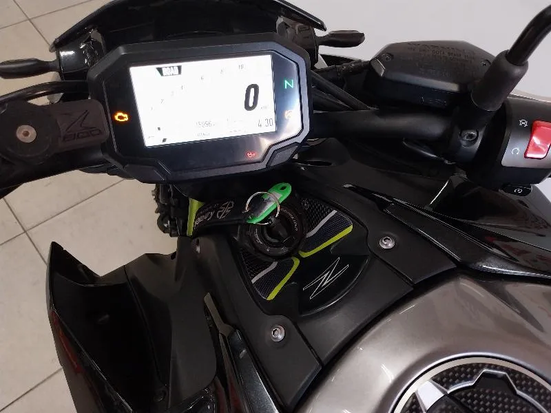 Z 900