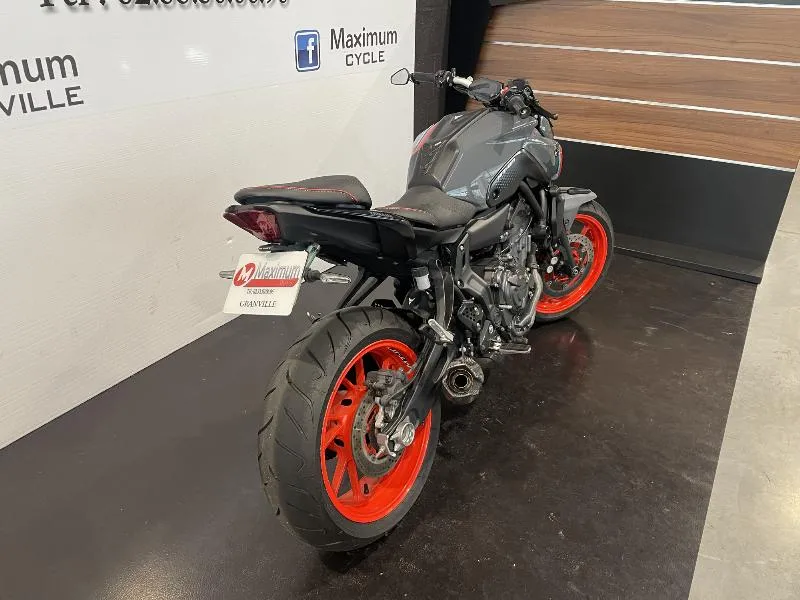 MT07