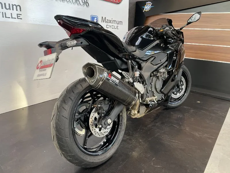 ZX4R