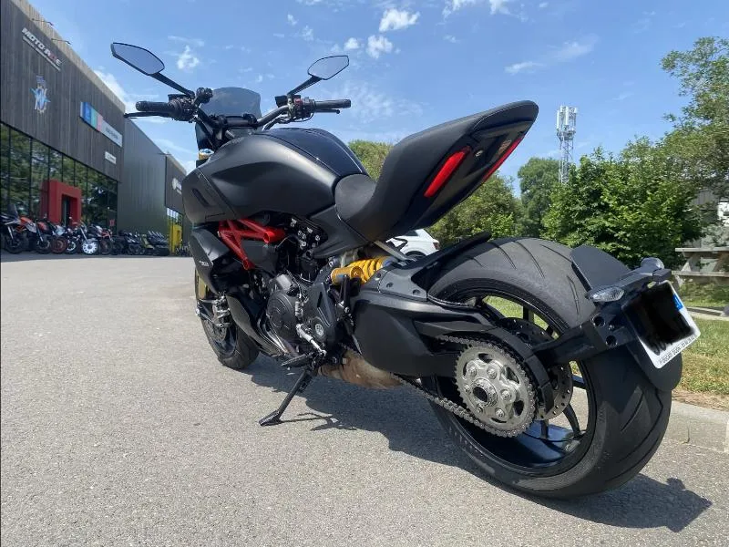 XDIAVEL S