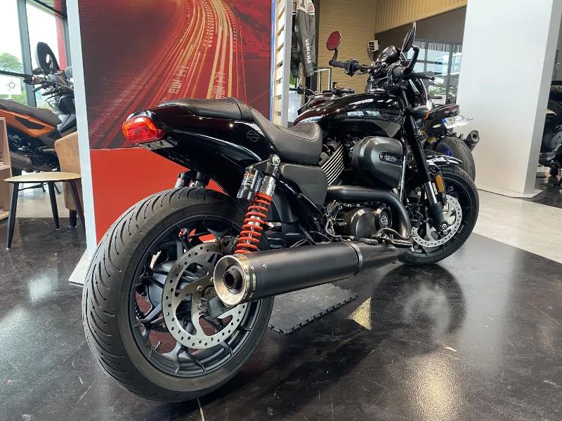 STREET ROD 750