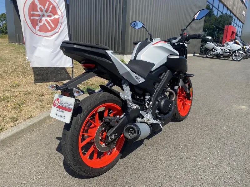 MT125 ABS