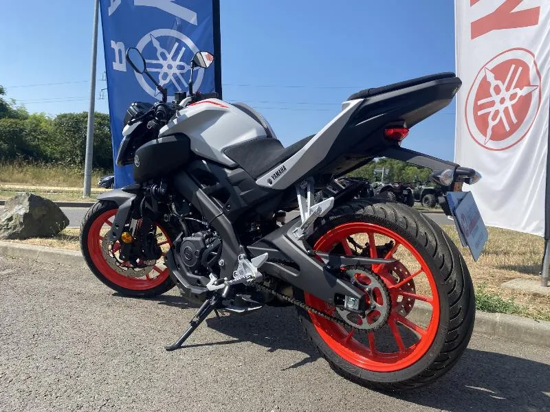 MT125 ABS