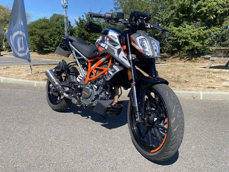 125 DUKE ABS