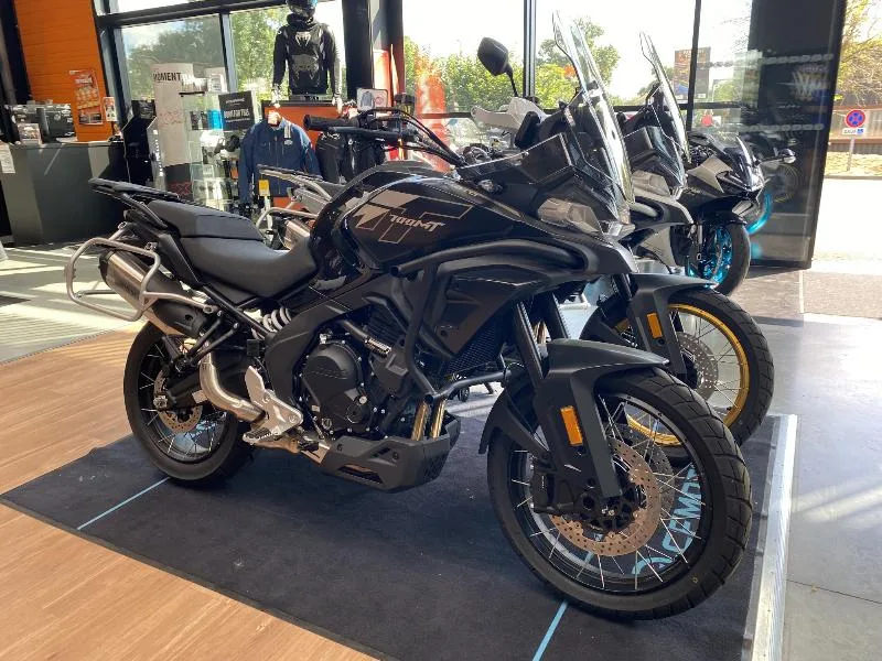 MT 700