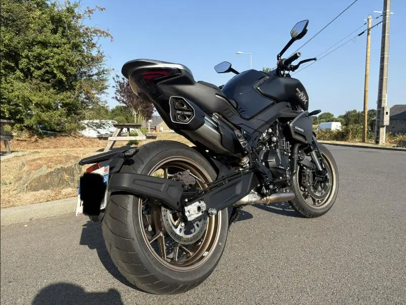 NK 800 SPORT