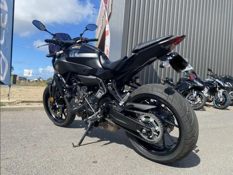 MT07