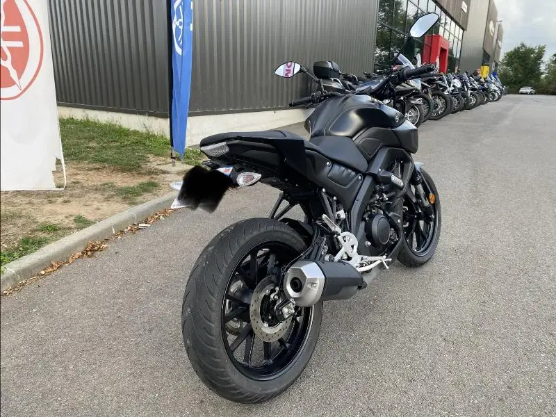 MT125 ABS