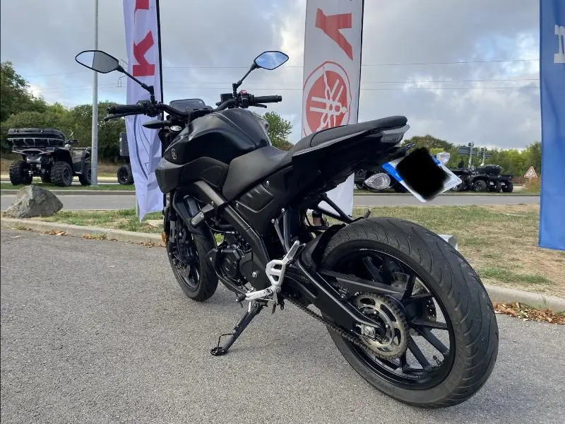 MT125 ABS