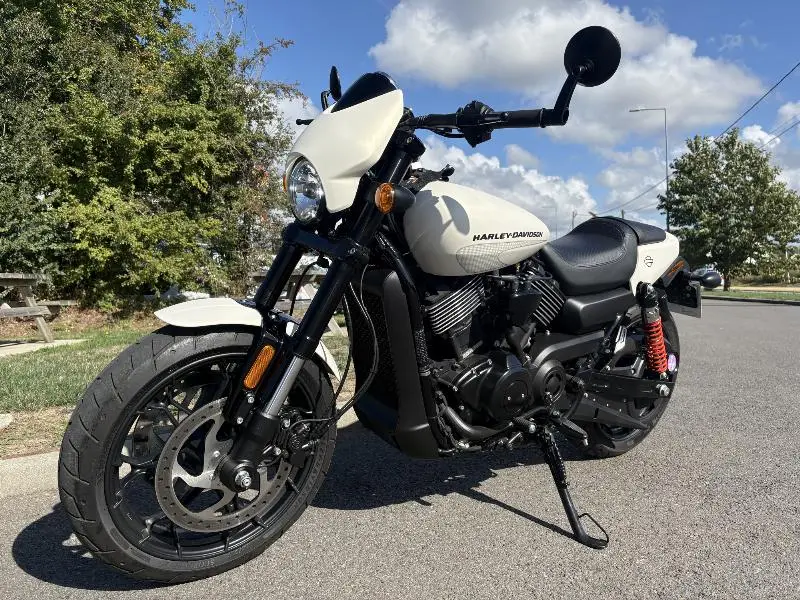 STREET ROD 750