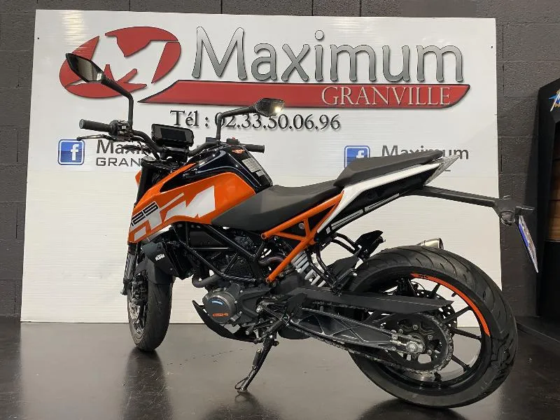 125 DUKE ABS