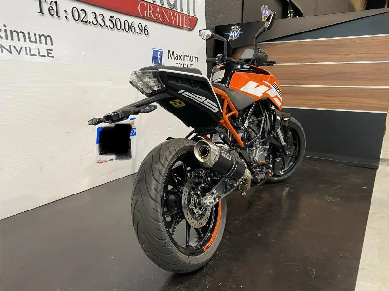 125 DUKE ABS