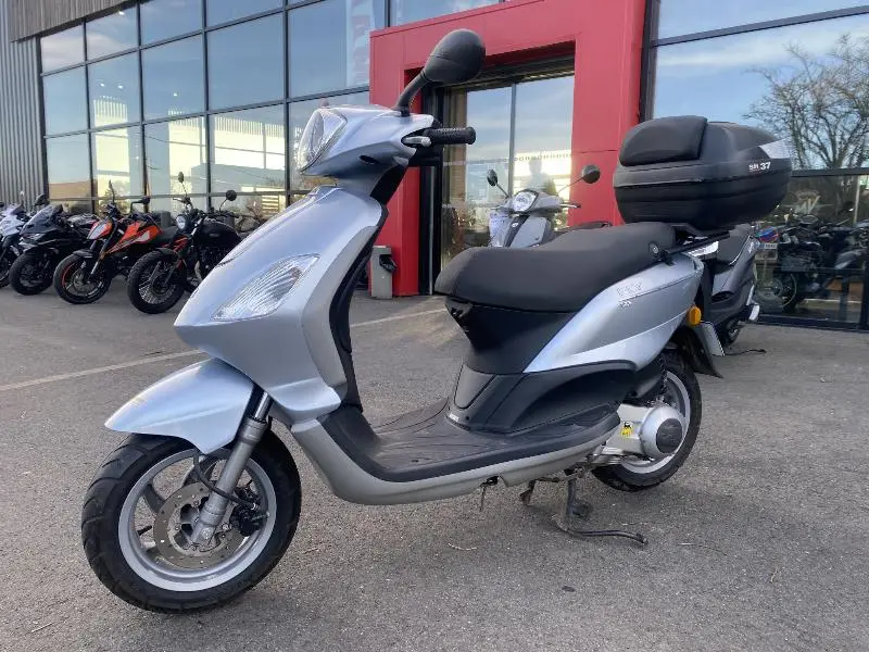 FLY 125