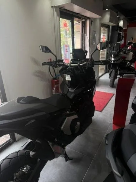 XADV 750 DCT