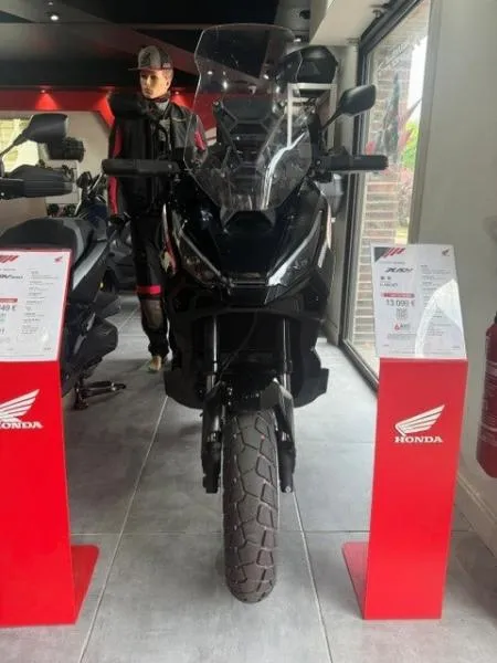 XADV 750 DCT