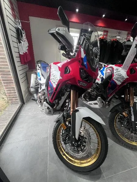 CRF 1100 L AFRICA TWIN  ADVENTURE SPORTS DCT