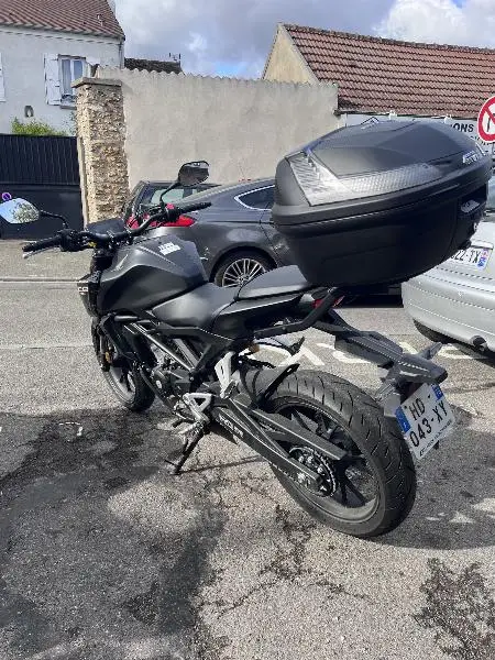 CB 125  R