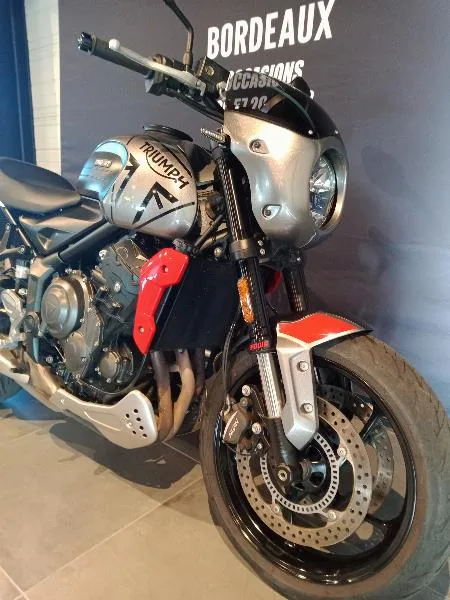 TRIDENT 660