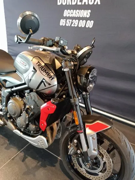 TRIDENT 660