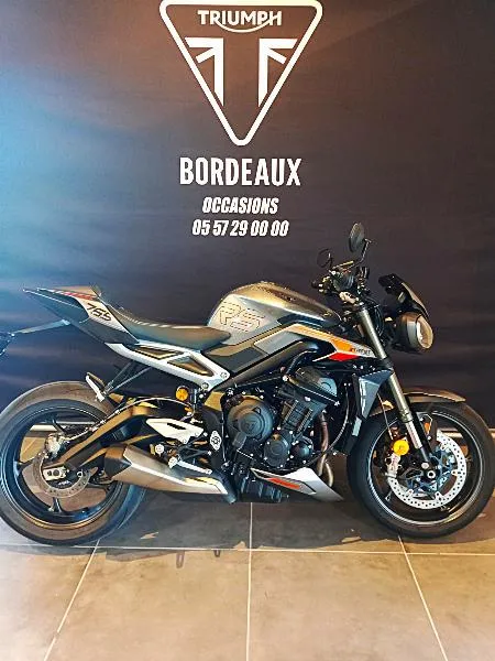 STREET TRIPLE 765 RS