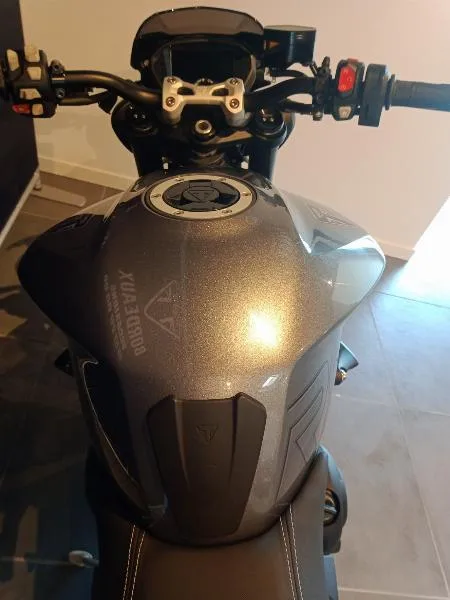STREET TRIPLE 765 RS