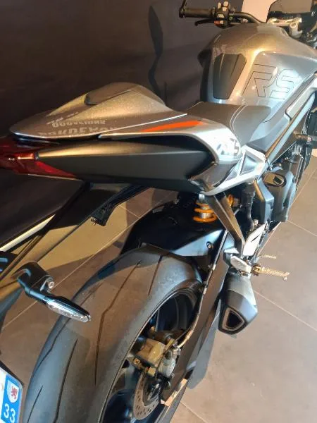 STREET TRIPLE 765 RS