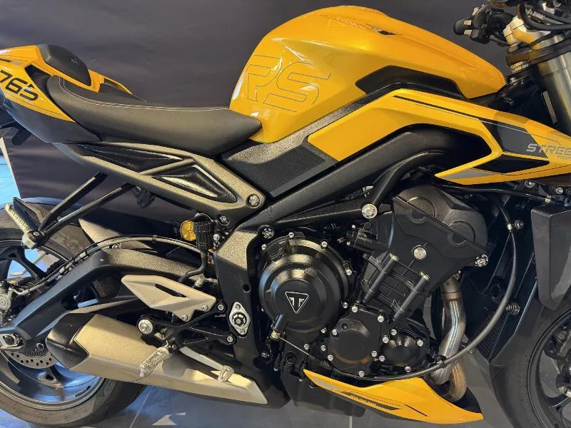 STREET TRIPLE 765 RS