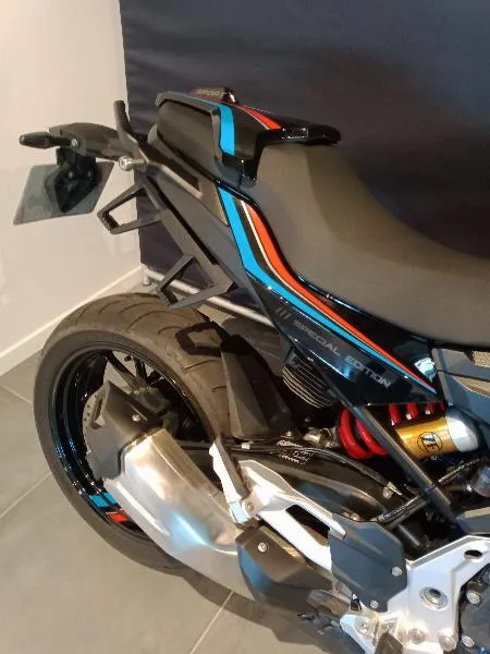 F 900 XR
