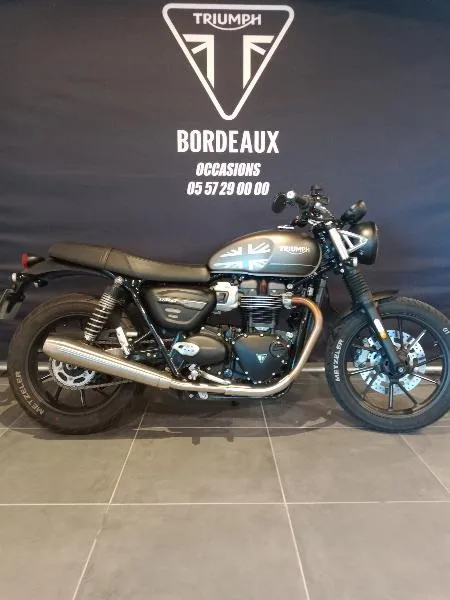 STREET TWIN  900