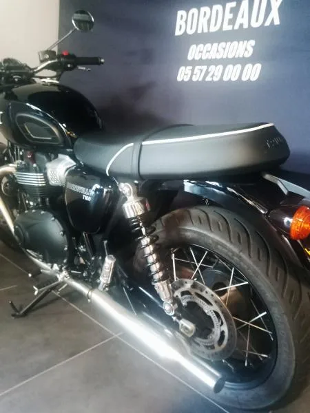 Bonneville T100