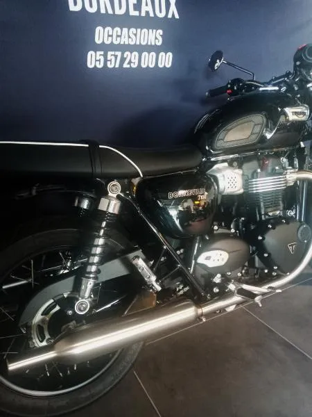 Bonneville T100