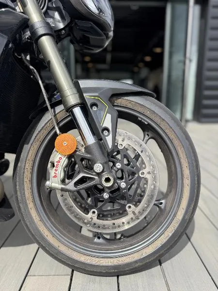 STREET TRIPLE 765 RS