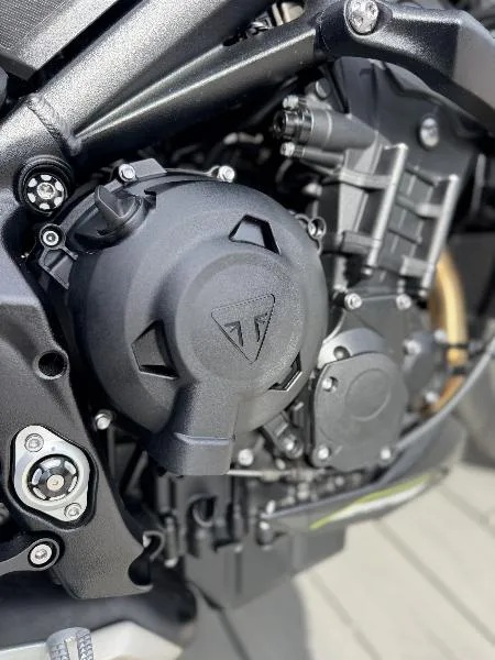 STREET TRIPLE 765 RS