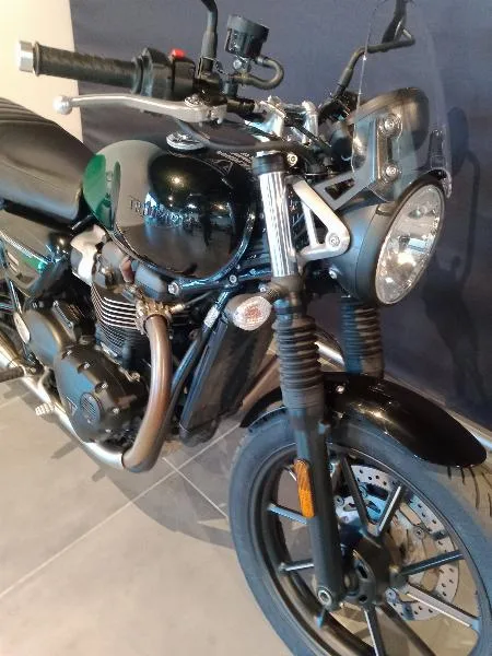 SPEED TWIN 900