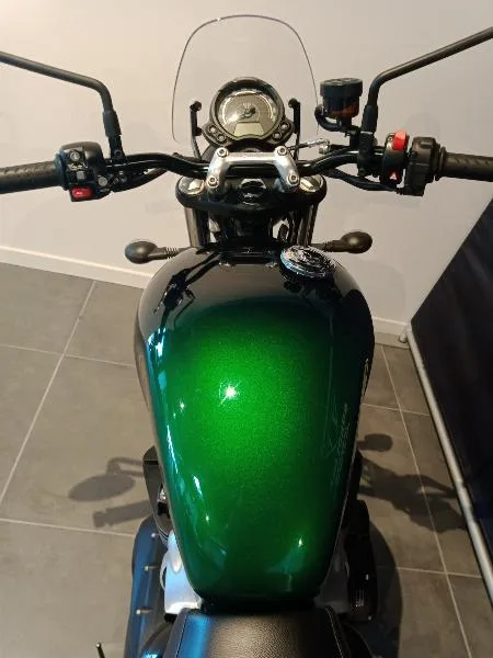 SPEED TWIN 900