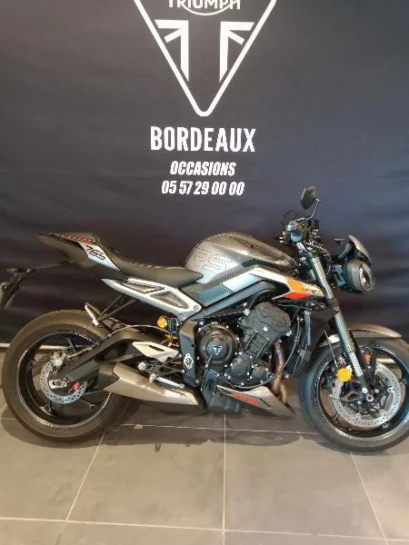 STREET TRIPLE 765 RS