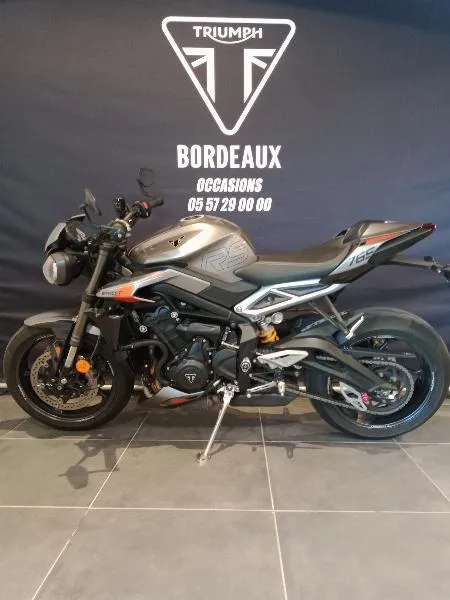 STREET TRIPLE 765 RS