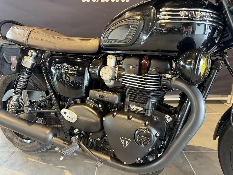 Bonneville T120 Black