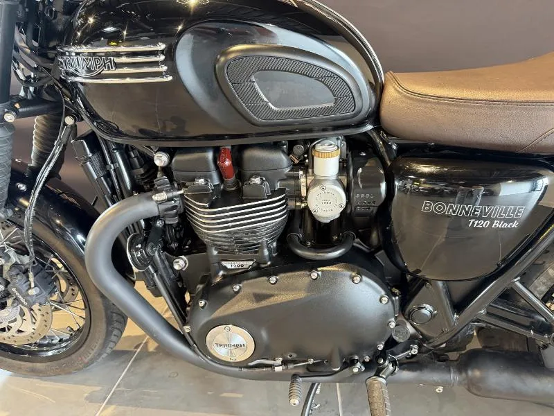 Bonneville T120 Black