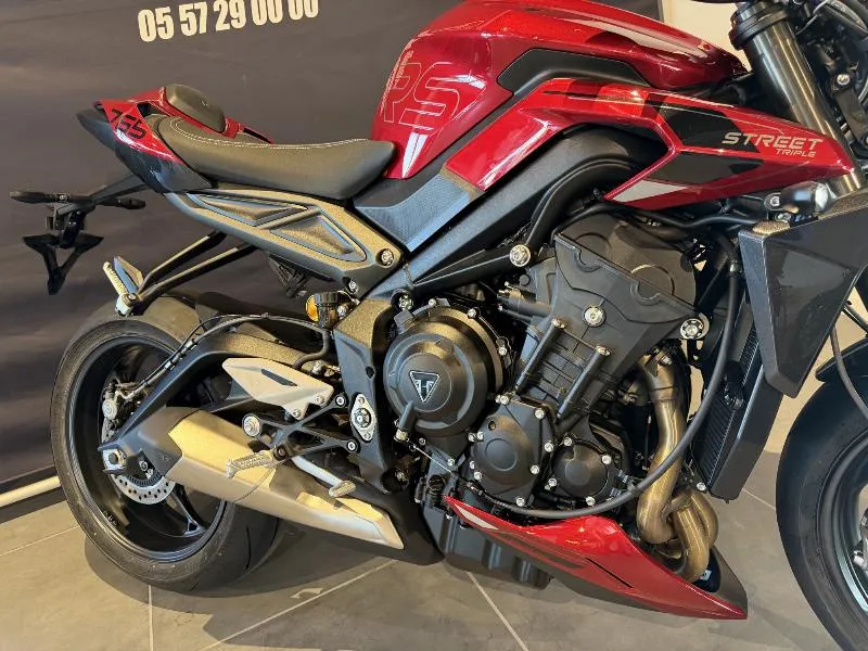STREET TRIPLE 765 RS
