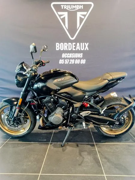 TRIDENT 800
